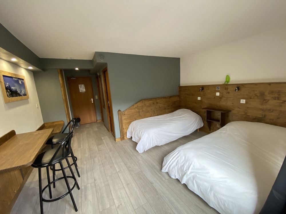 Hotel La Fontaine Superior Triple Room