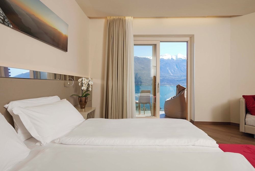 Superior Double or Twin Room, Balcony, Lake View