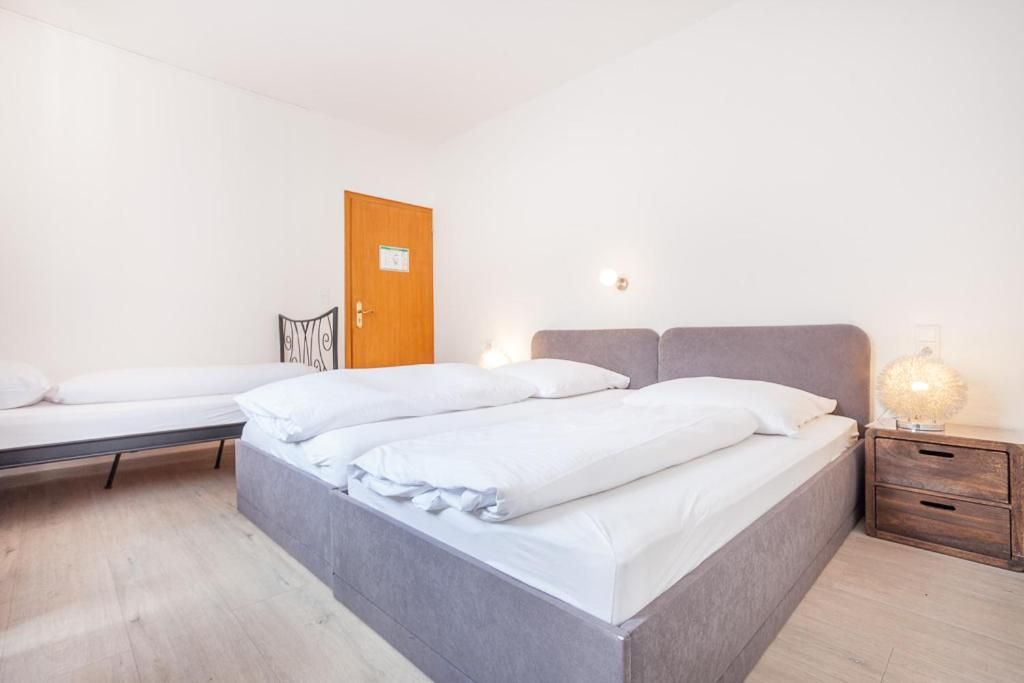 Standard Comfort Room