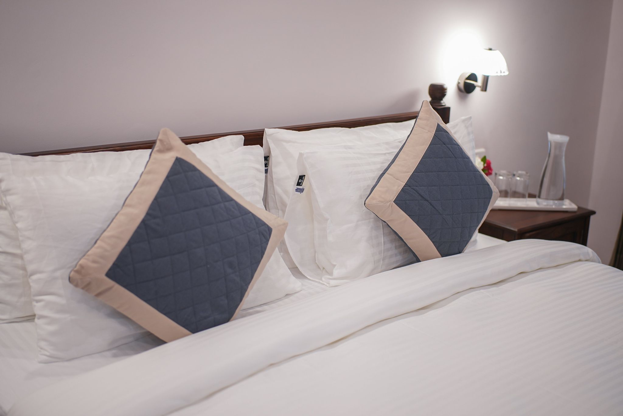 Daksh Comfort Room