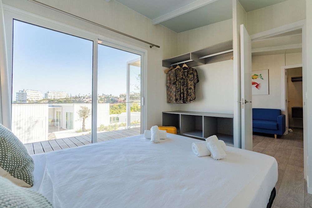 Costa del Sol Glamping Village Fuengirola Deluxe Bungalow, 2 Bedrooms, Sea View (Leo) 7