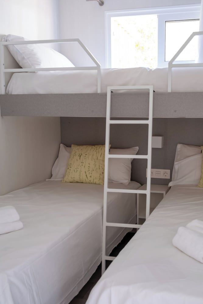 Costa del Sol Glamping Village Fuengirola Deluxe Bungalow, 2 Bedrooms, Sea View (Leo) 5