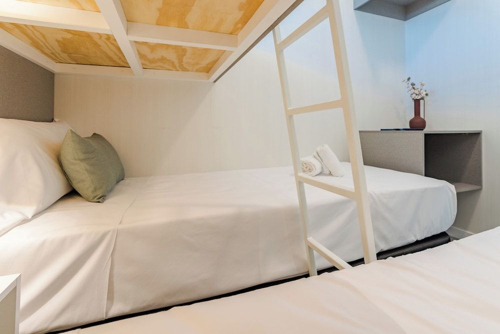 Costa del Sol Glamping Village Fuengirola Deluxe Bungalow, 2 Bedrooms, Sea View (Leo) 8