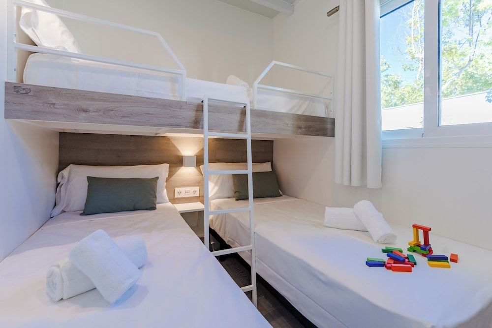 Costa del Sol Glamping Village Fuengirola Bungalow Neri 2 Bedrooms 7