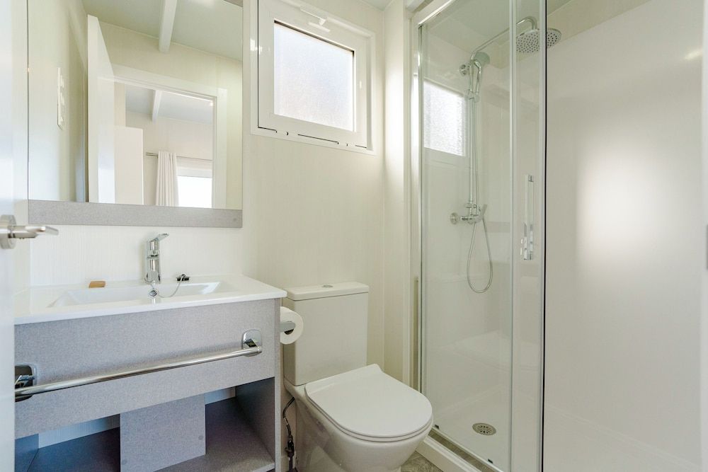 Costa del Sol Glamping Village Fuengirola Deluxe Bungalow, 2 Bedrooms, Sea View (Leo) 16