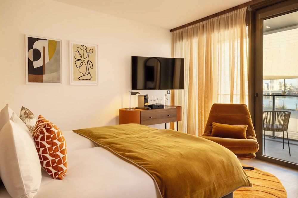 Hotel 56 - Bordeaux Centre Gare Saint Jean Classic Room with Balcony