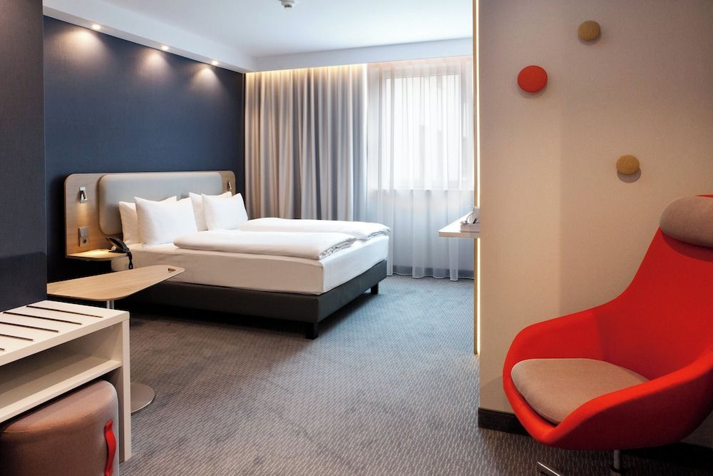 Holiday Inn Express Bochum by IHG Standard Room, 1 Queen Bed (Extra Floor Space) 5