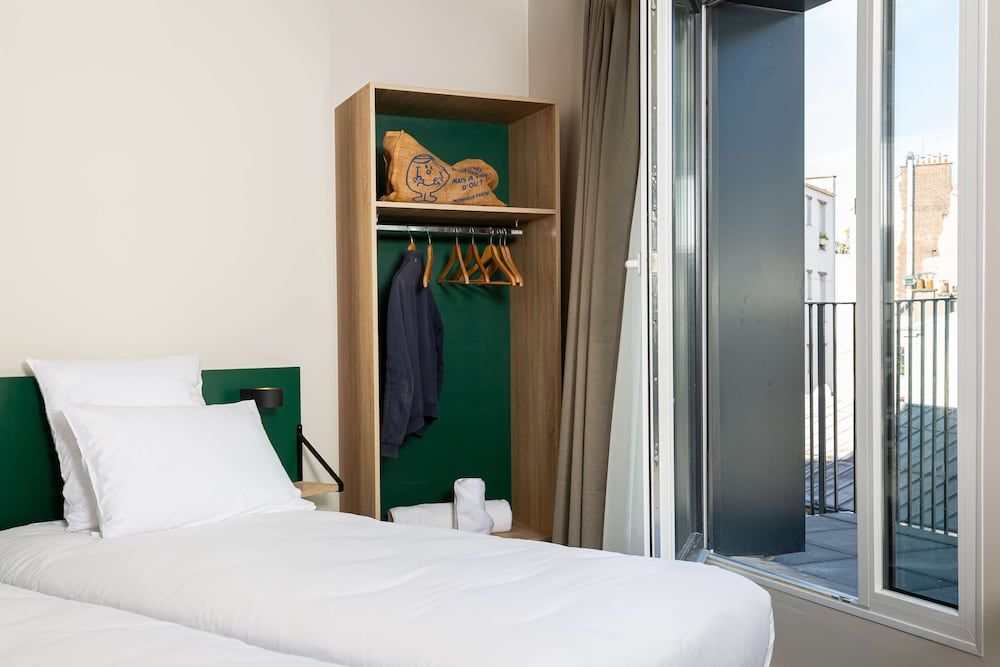 Standard Room, 1 Queen Bed, Non Smoking