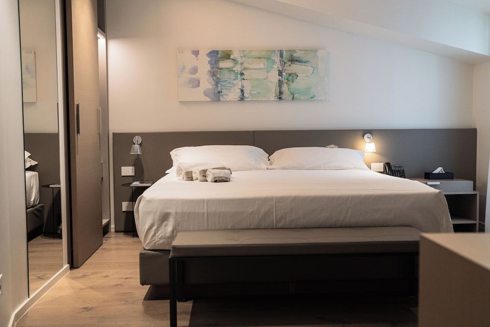 Palazzo Sangiorgio Superior Room 2