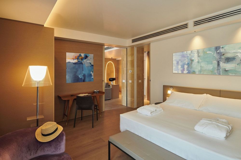 Palazzo Sangiorgio Deluxe Suite 2