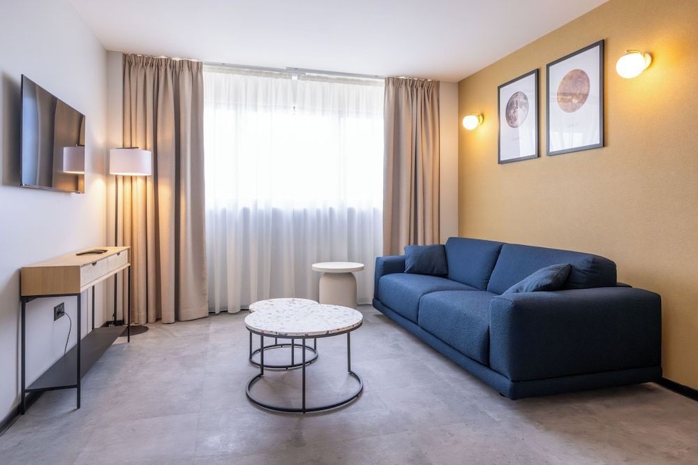 Sevenline Aparthotel Purpan Toulouse Deluxe Apartment, 1 Queen Bed with Sofa bed, Kitchenette 7