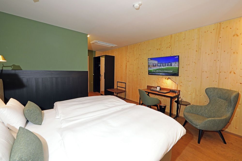 Deluxe Double Room, 1 King Bed, Balcony