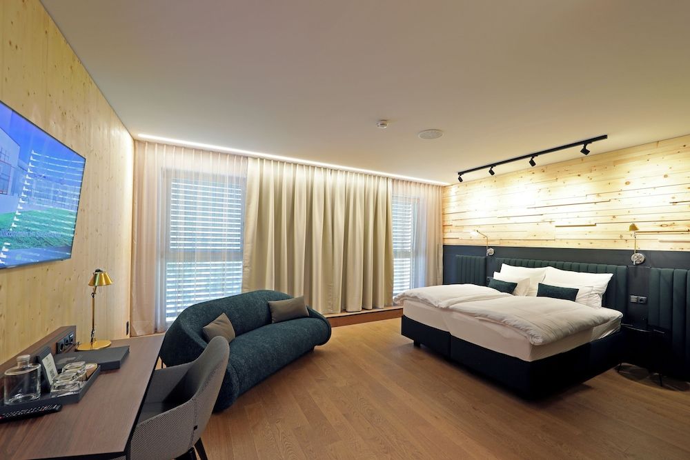 Deluxe Double Room, 1 King Bed with Sofa bed