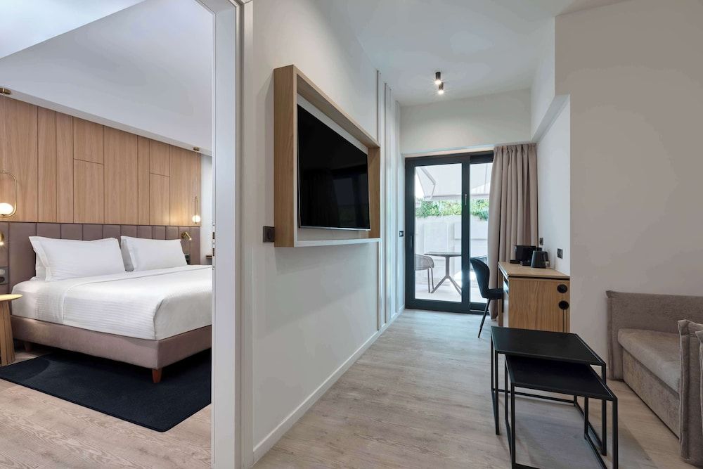 Hilton Garden Inn Athens Syggrou Avenue King, Suite, 1 Bedroom 3