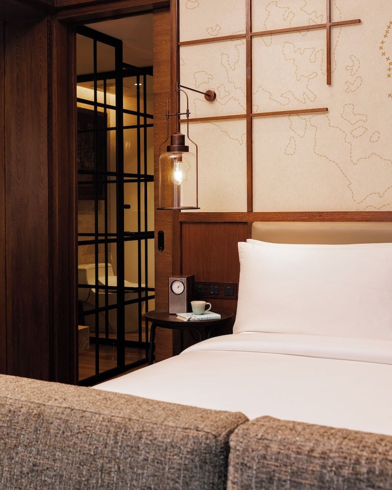 Suite, 1 King Bed, Ocean View