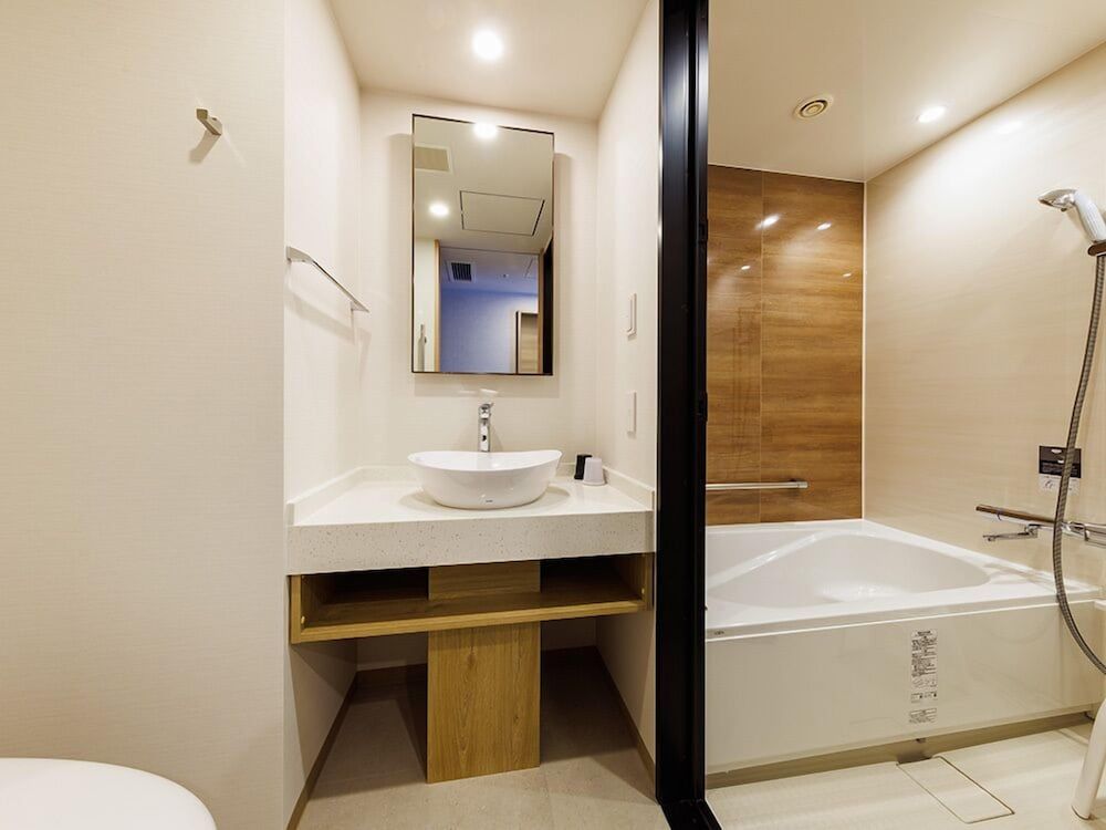 JR East Hotel Mets Premier Makuhari Toyosuna Superior Twin Room for 2 person, Non-smoking 2