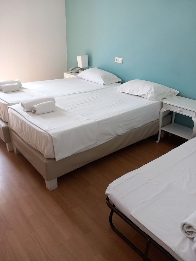 City Marina Hotel Economy Triple Room, City View 3