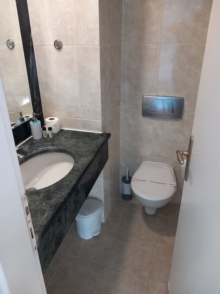 City Marina Hotel Economy Twin Room, City View 4