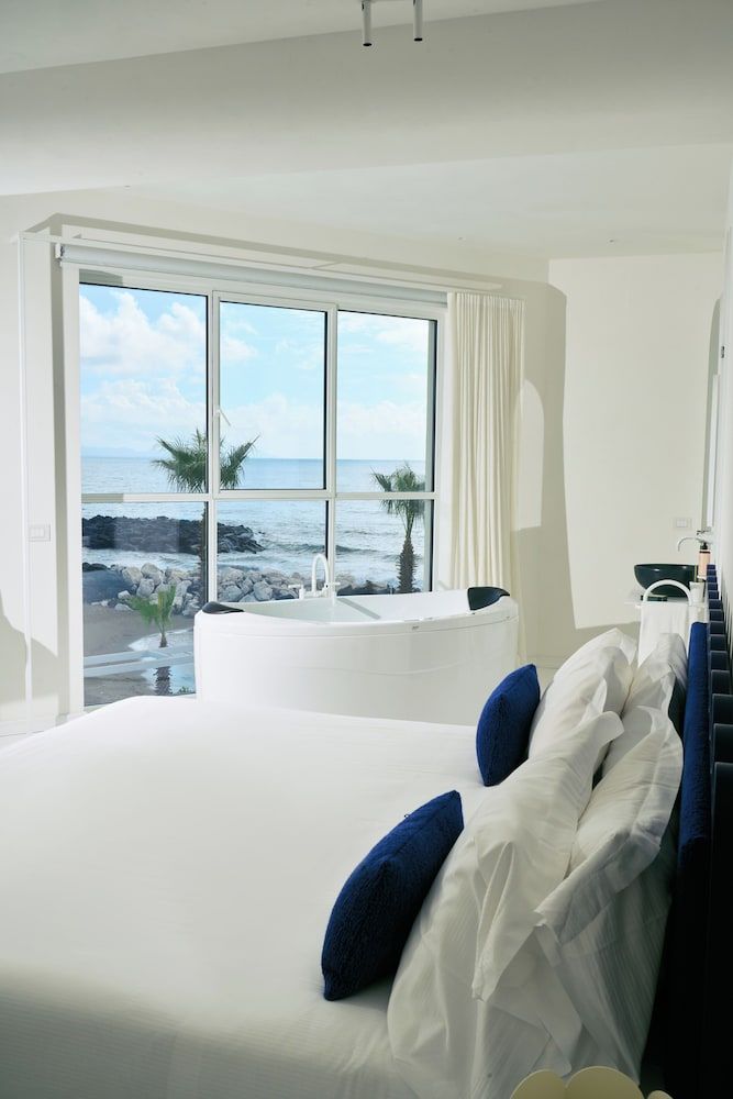 CALEA Boutique Hotel Suite, 1 King Bed, Sea View 2