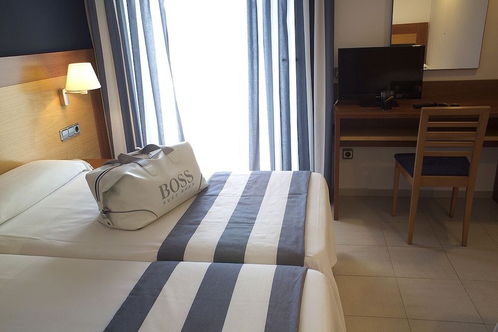 Standard Triple Room, No Balcony ( 3 Adults )