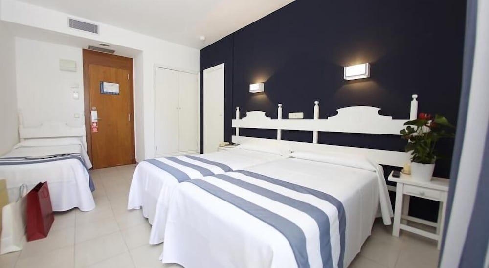 Triple Room, Balcony (2 Adults and 1 Child)