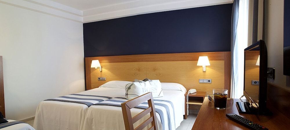Standard Triple Room, No Balcony ( 3 Adults )