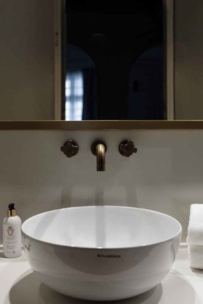 Palazzo Zimara Boutique Hotel Junior Suite 8