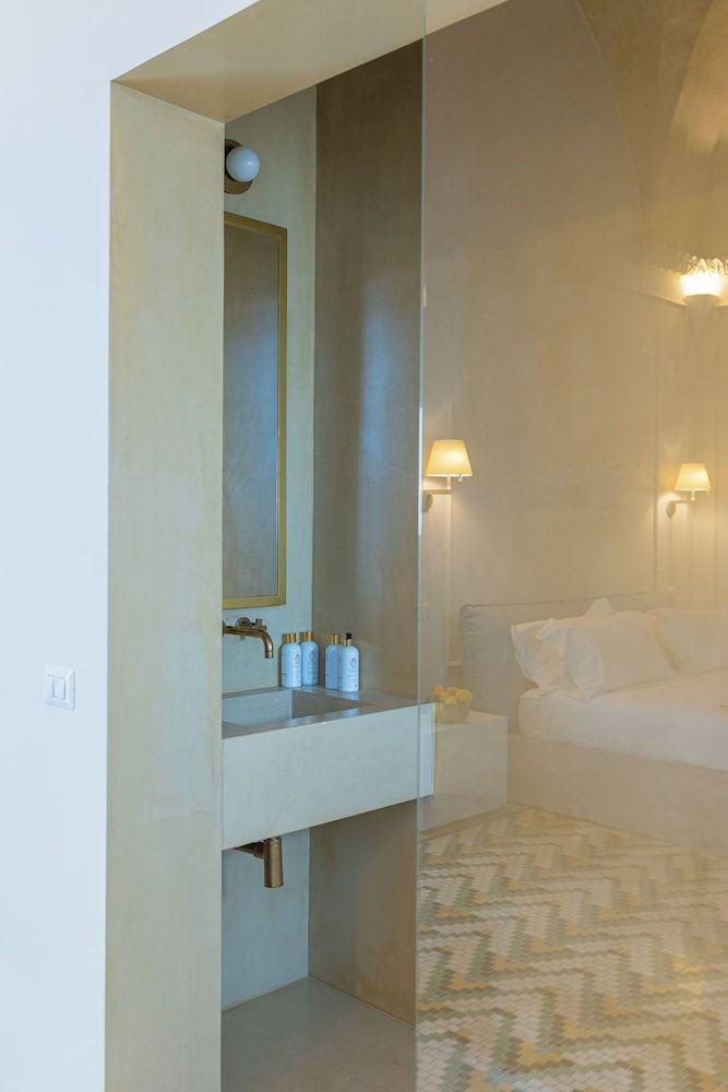 Palazzo Zimara Boutique Hotel Junior Suite 12