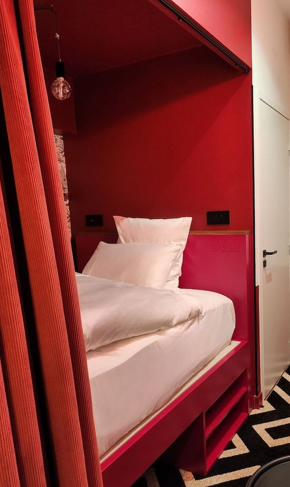 City Single Room, 1 Large Twin Bed