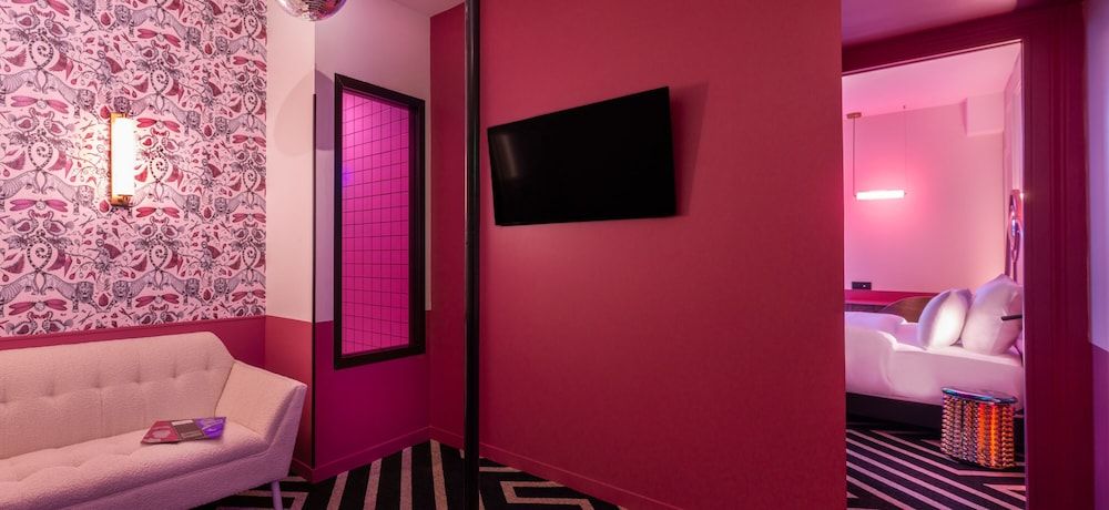 LABE Hôtel Tours Centre Gare Romantic Room 3