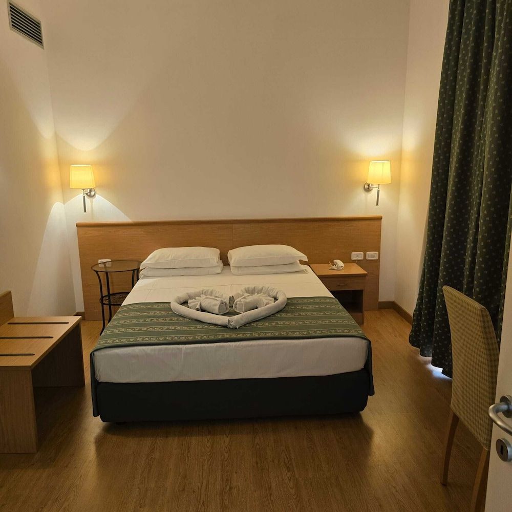 Deluxe Double Room Single Use