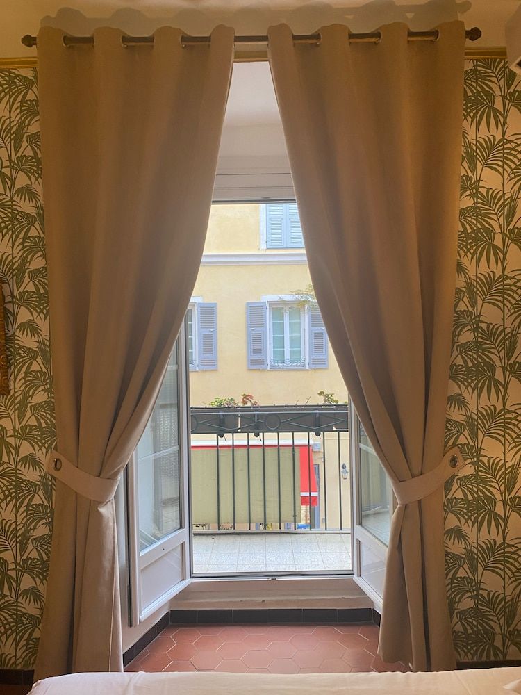 Hotel Central Bastia Superior Double Room 7