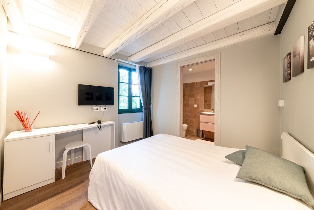 Hotel Mura 5&7 Standard Double Room 2