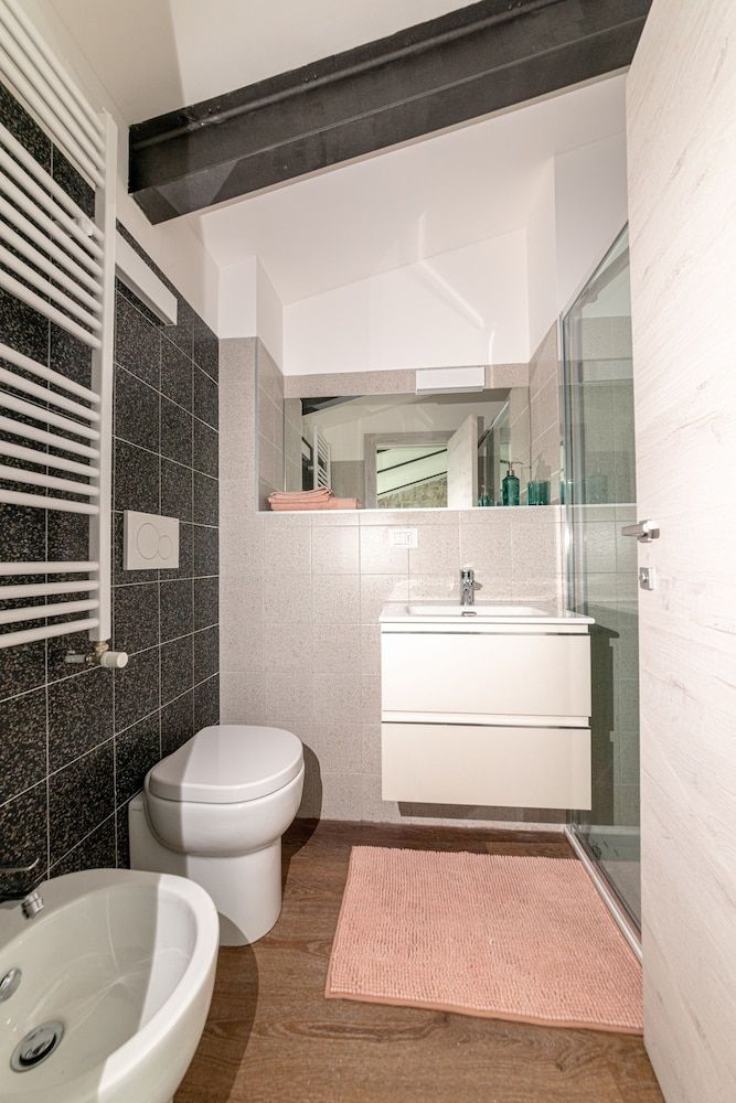 Hotel Mura 5&7 Deluxe Double Room 3