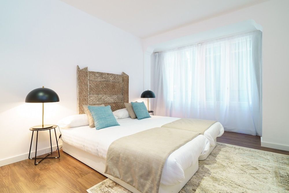 Valencia Luxury - Boutique Center Apartamento Deluxe SV05; 2