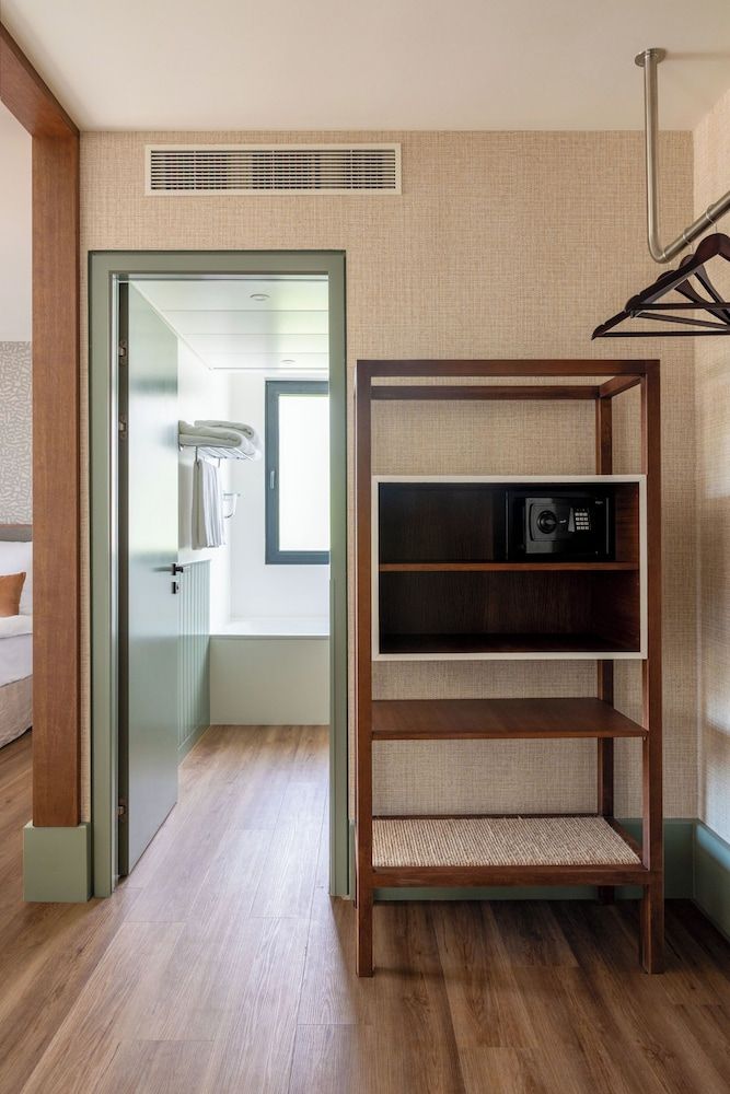 Maison du Lac Boutique Hotel Classic Quadruple Room 5