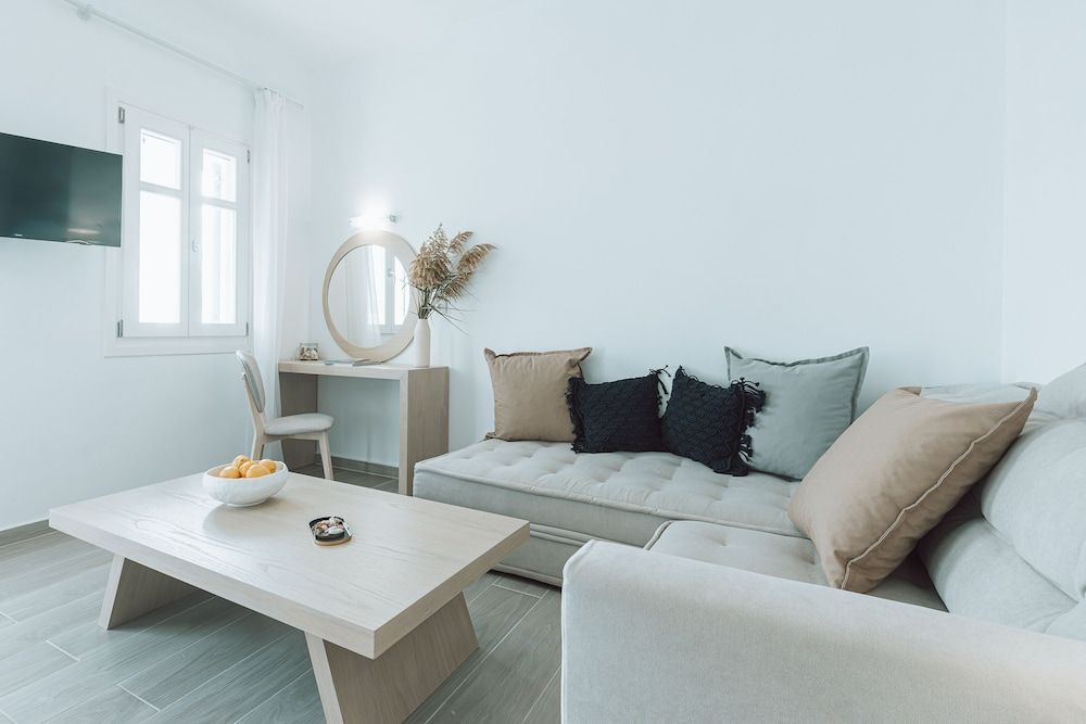 En Milo Junior Suite, Balcony, Sea View 9