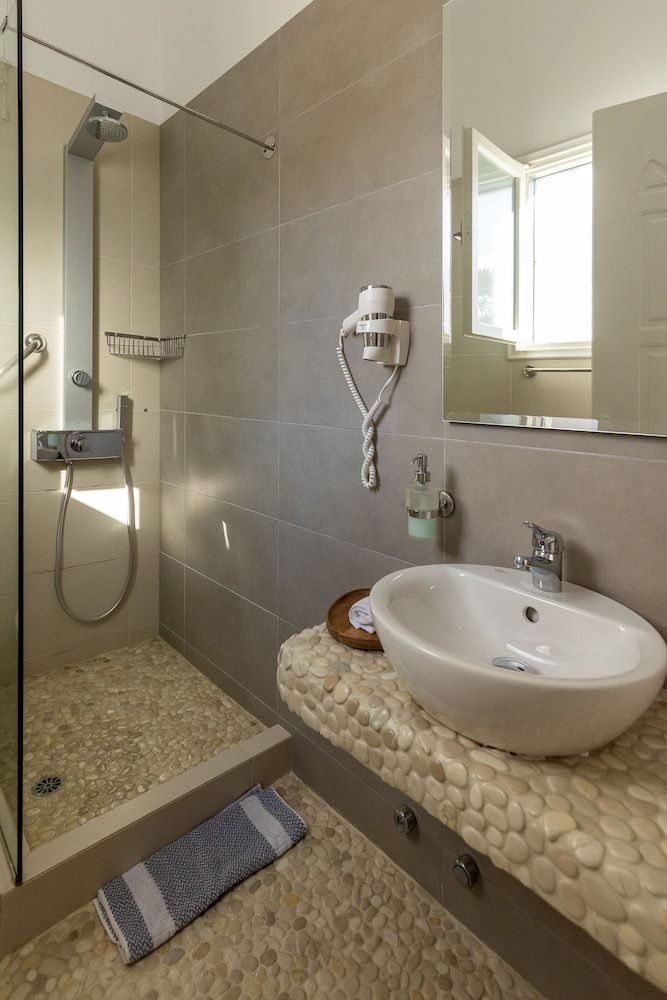 En Milo Studio, Sea View, Ground Floor 13