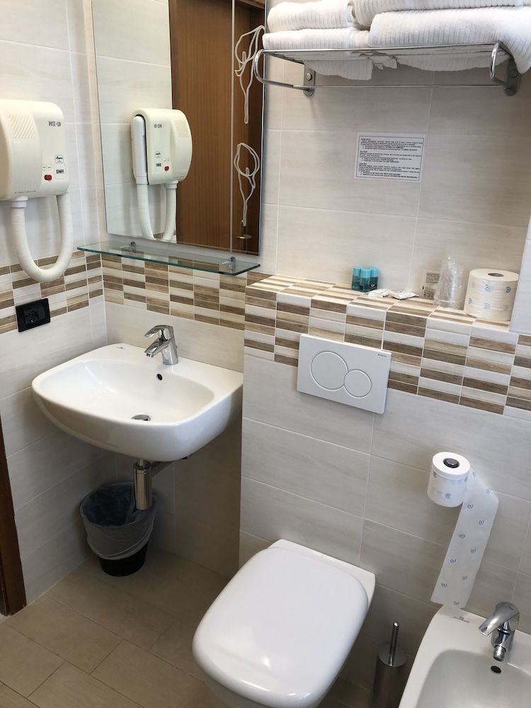 Hotel Di Stefano Standard Double Room 6