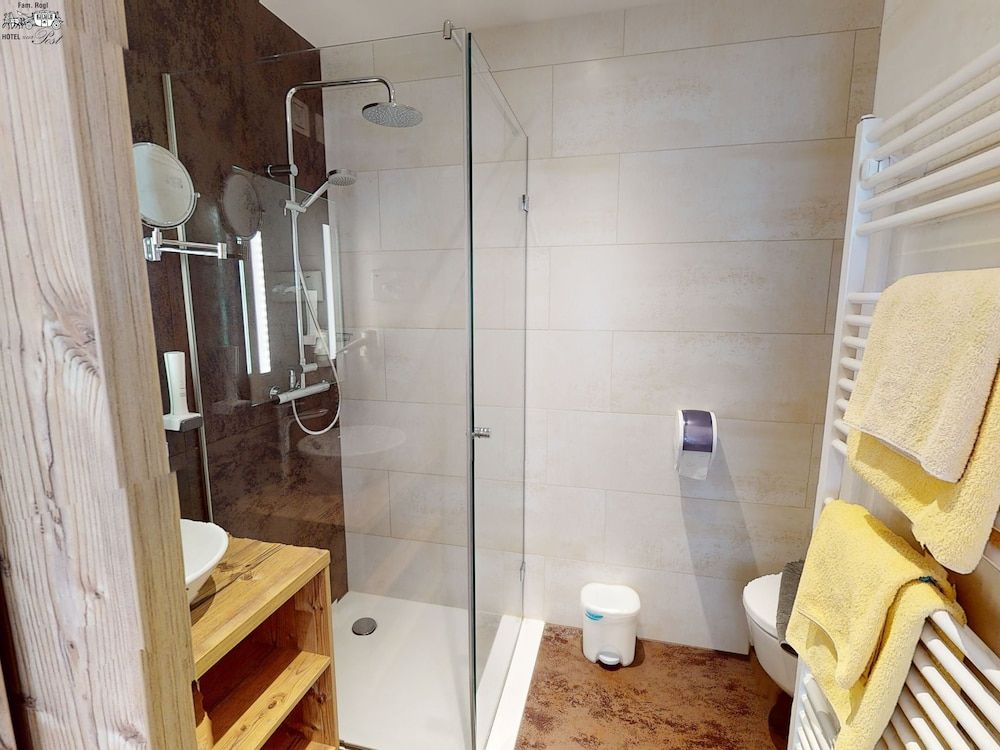 Hotel zur Post Comfort Single Room 5