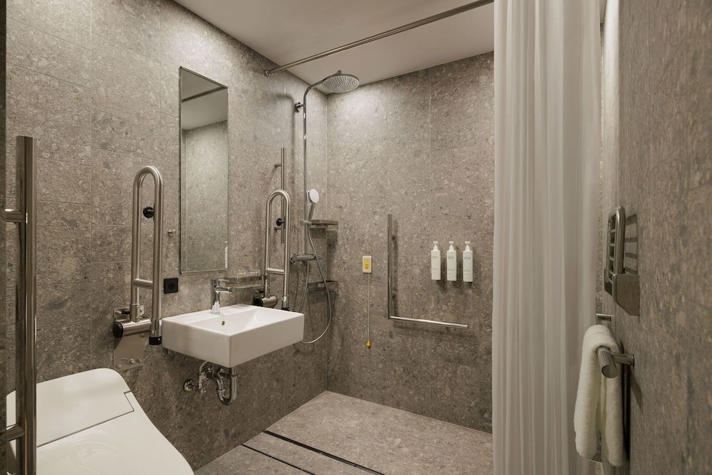 Courtyard By Marriott Sapporo Superior Room, 1 King Bed 5