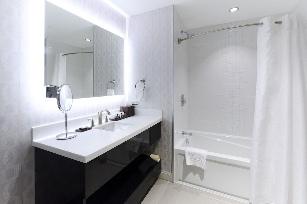 Pickering Casino Resort Hotel Standard King Room 3