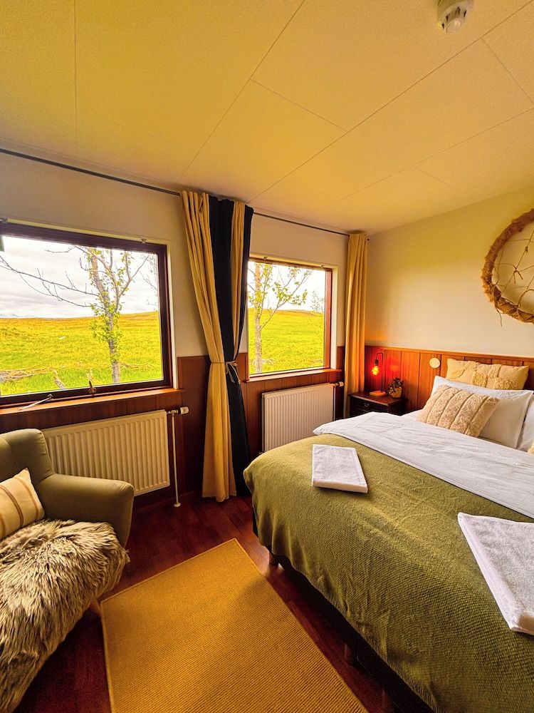 Hotel Brú countryside Standard Double or Twin Room with Hot Tub Access 3