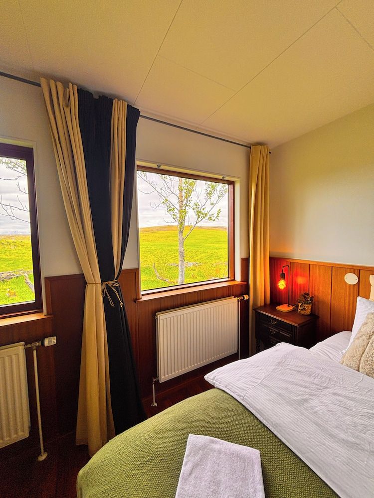 Hotel Brú countryside Standard Double or Twin Room with Hot Tub Access 9