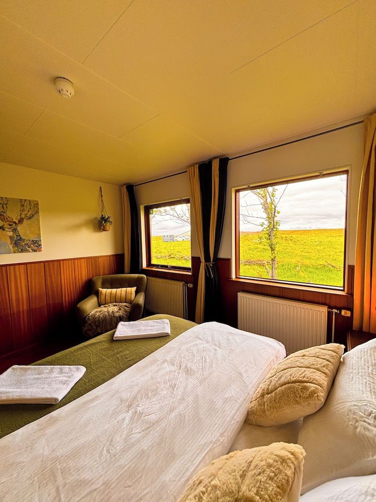 Hotel Brú countryside Standard Double or Twin Room with Hot Tub Access 8