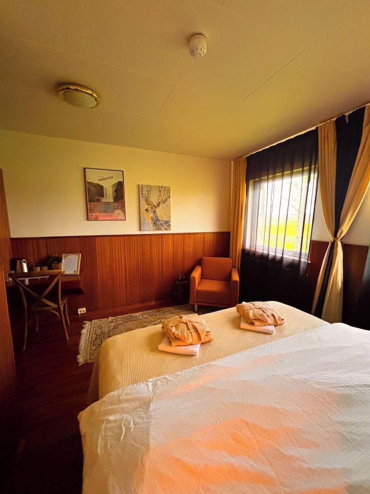 Hotel Brú countryside Standard Double or Twin Room with Hot Tub Access 16