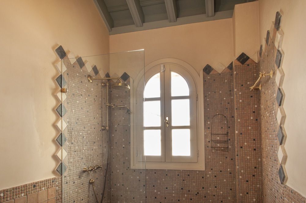 CH Apartments Rooftop Terrace Penthouse, 1 King Bed, Non Smoking, City View (no living room, no pool) 4