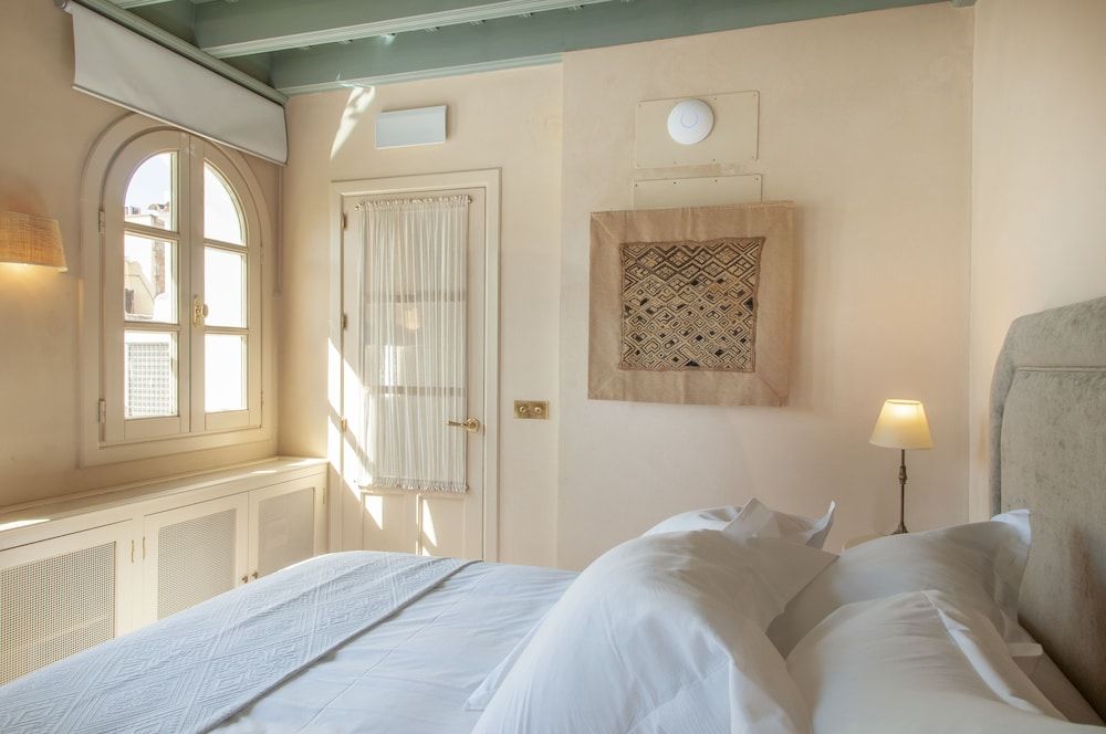 CH Apartments Rooftop Terrace Penthouse, 1 King Bed, Non Smoking, City View 2