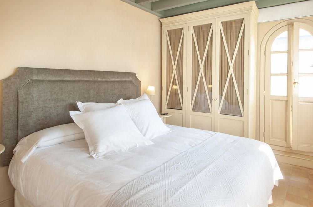 CH Apartments Rooftop Terrace Penthouse, 1 King Bed, Non Smoking, City View 3