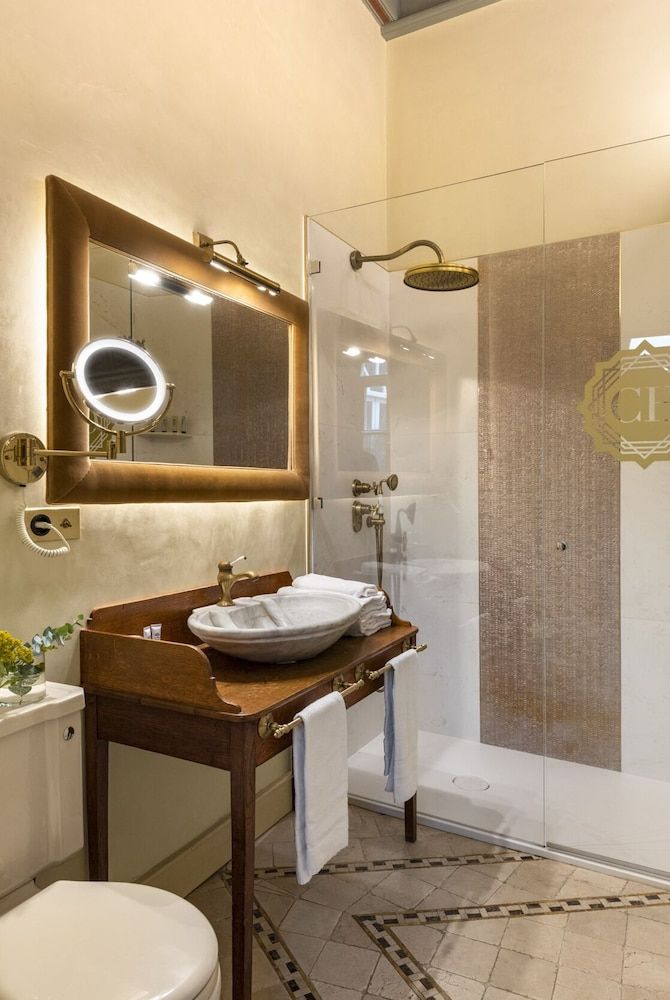 CH Apartments Rooftop Terrace Premium Apartment, 1 King Bed with Sofa bed, Non Smoking, City View 2